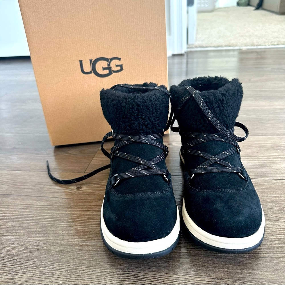 Ugg Boots Black Suede Leather Women’s Size 7.5
